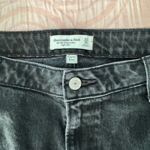 Abercrombie & Fitch Women's Black/Dark Gray High Rise Jeans Curve Love 16